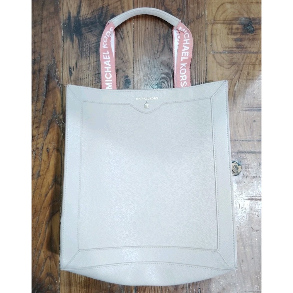 Michael Kors Large Tote Bag in Pink Women's Spacious Handbag